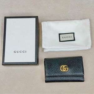 Gucci Marmont GG Leather 6-Key Holder Black Gold Hardware